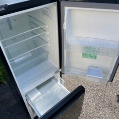 北九州市内配送無料　保証付き 冷蔵庫 パールブラック HR-D15EB [154L /2ドア /右開きタイプ] の画像