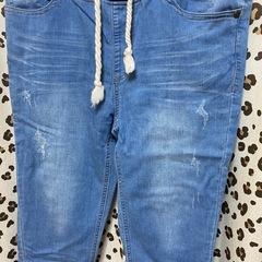 Grf, ジョガーパンツ　ブリーチ　デニム　ダメージ風の画像