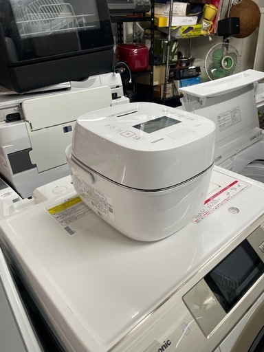 配送可能　保証付き 東芝 TOSHIBA 真空圧力IHジャー炊飯器 RC-10VSVE3 5.5合炊き