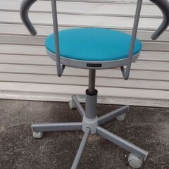 観音寺 一流メーカー製 OAチェア サンワサプライ 上下調節可 しっかりとした作り 中古美品の画像