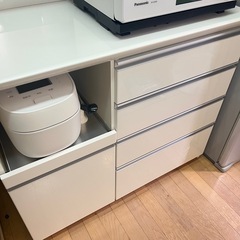 【2026年1月末引き渡し】食器棚の画像