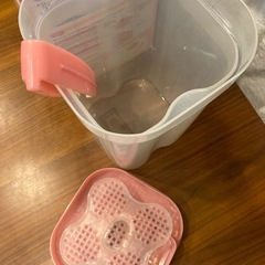 Pigeon 哺乳瓶消毒ケースの画像