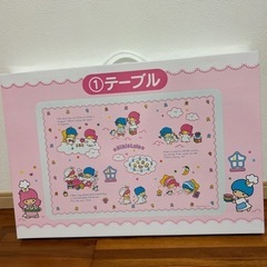 キキララ♦️50周年当たりくじ♦️新品✨️テーブルの画像