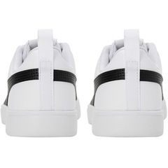 PUMAスニーカーの画像