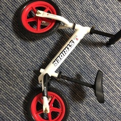 幼児用自転車の画像