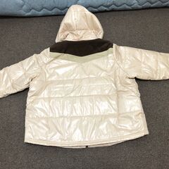 新品・未使用タグ付！軽くて暖かい！レディースの大きいサイズ１０Ｌ／ハンテン（HANG TEN）のフード付ジャンパーの画像