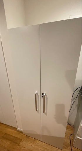 収納
棚　鍵付き　ホワイト