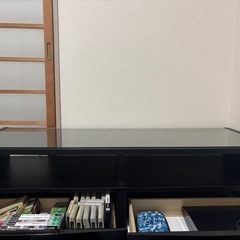 【引取限定】テレビ台（ガラス天板付き／収納力◎／高級感ブラック）の画像