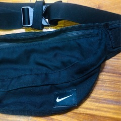 NIKE ナイキ　ショルダーバッグ　ブラックの画像