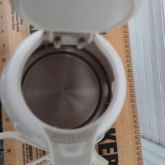 観音寺 かわいい電気ポット 電気ケトル T-FAL ティファール 中古品の画像