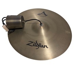 シンバル型、家具、照明器具、電気ライト、インテリアの画像