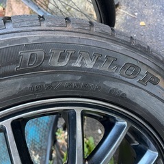 スタッドレスタイヤ　ホイール付きの画像