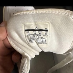 NIKE ナイキ　エアジョーダン1 MIDの画像