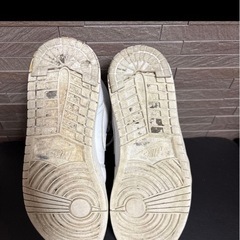 NIKE ナイキ　エアジョーダン1 MIDの画像