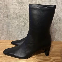 Mila Owen ショートブーツ未使用の画像