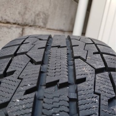 スタッドレスタイヤの画像