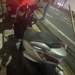 バーグマン　nmax pcx v125 v100 リード　モンキー　ゴリラ　dトラッカー ゼファー xjr の画像