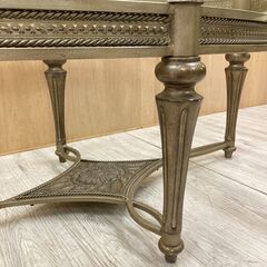 アンティーク調　エレガント　リビングテーブル　センターテーブル　クラシックの画像