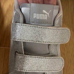 PUMA キッズスニーカー　20㌢、21㌢　4点セットの画像
