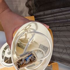 【IKEA】ペンダントライト/ 吊り下げ照明（白・北欧風）/ LED電球付きの画像