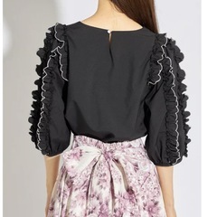 tocco closetの袖フリルブラウスです☺️の画像