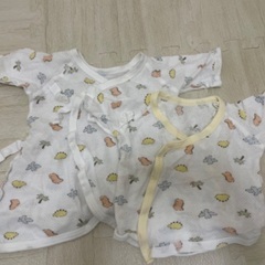 ★夏用★50-60★新生児用肌着５枚＋ベビー服１枚（西松屋、ユニクロ）の画像