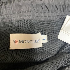 モンクレールの画像