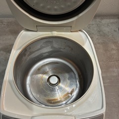 炊飯器 炊飯ジャー 5.5合 5.5合炊き タイガー JBH-G101-W 白 ホワイトの画像