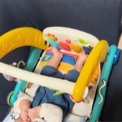 ベビーおもちゃフィットネススタンド、ペダルピアノ、プレイマットとウォーカーの画像