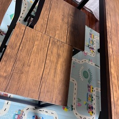 ダイニングテーブル4点セットの画像