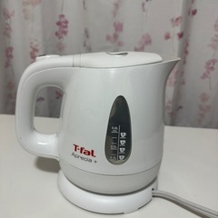 【動作良好】T-fal アプレシアプラス 電気ケトル 0.8L ホワイト
の画像