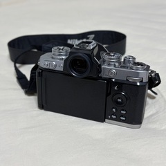 Nikon Zfc レンズキット　シルバーの画像