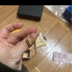 ヴィトンVネックレスの画像