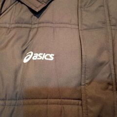 美品 アシックス ベンチコート Lサイズ 黒色 中綿入り フード付き ロングサイズの画像