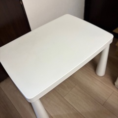 イケア　ikea  テーブルの画像