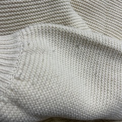 白ニットの画像