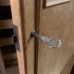 しっかりした大型和ダンス（鍵付き）早めに取りに来られる方優先の画像