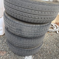 夏タイヤ185/65/15rの画像