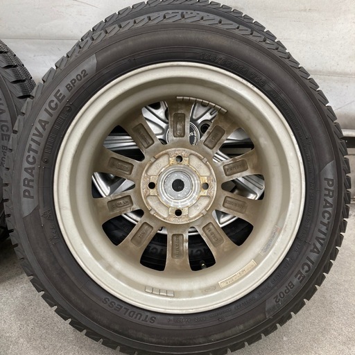 スタッドレス　155/65R14  ヨコハマ　バリ山です。