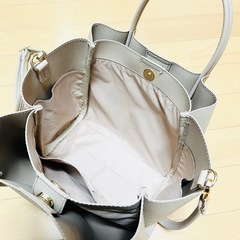 【美品】ベージュのショルダーバッグ/計量/軽い/かばん/鞄/カバンの画像