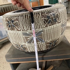 「陶器火鉢（大きめ）／インテリア・園芸・炭入れに」 の画像