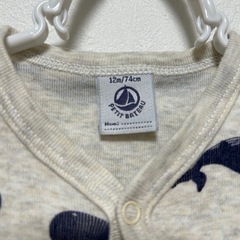 プチバトー　プリントショートロンパース　クジラ　12M(74cm)の画像