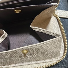 本革！未使用！折り財布ベージュの画像