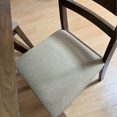 ダイニングテーブル（2人用）の画像