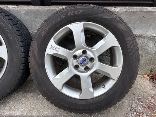 【完売⭐︎ありがとうございました！】VOLVOボルボ☆アルミホイール&スタッドレス