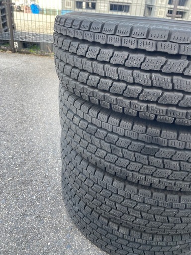 YOKOHAMAスタッドレスタイヤ 12インチ 