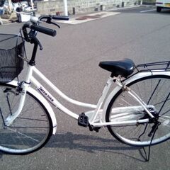 2７インチ　白　ママチャリ　LEDオートライトの画像