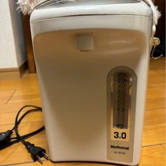 電気ポットの画像