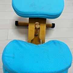 プロポーションチェアー　補助クッション付きの画像