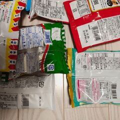 お菓子詰め合わせ　約25点+粉末飲料2点の画像